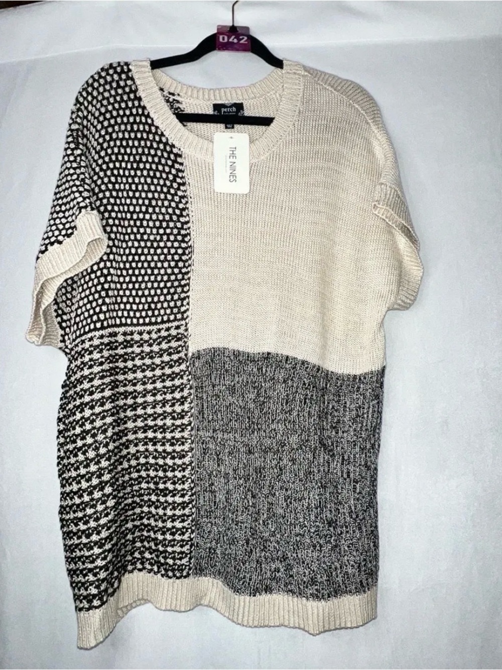 NWT Perch by Blu Pepper 1x Women's Cream & Black Patchwork Knit Sweater PTP 26”